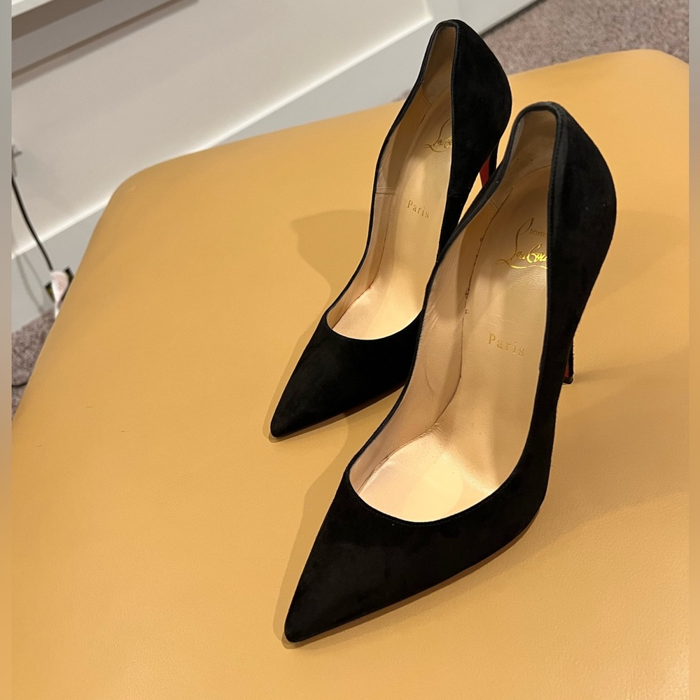 CHRISTIAN LOUBOUTIN
Kate 100 suede pumps: Shoe bag included - Picture 4 of 5